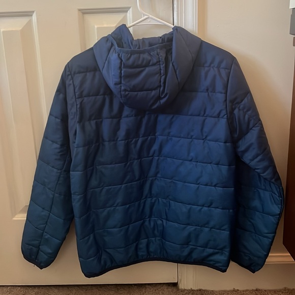 Youth synthetic fill puffy jacket with hood. - Picture 2 of 3